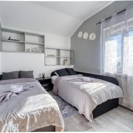 Apartment Ema 2
